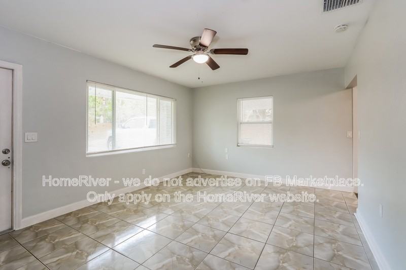 5809 Michigan Ave - Photo 5 of 20