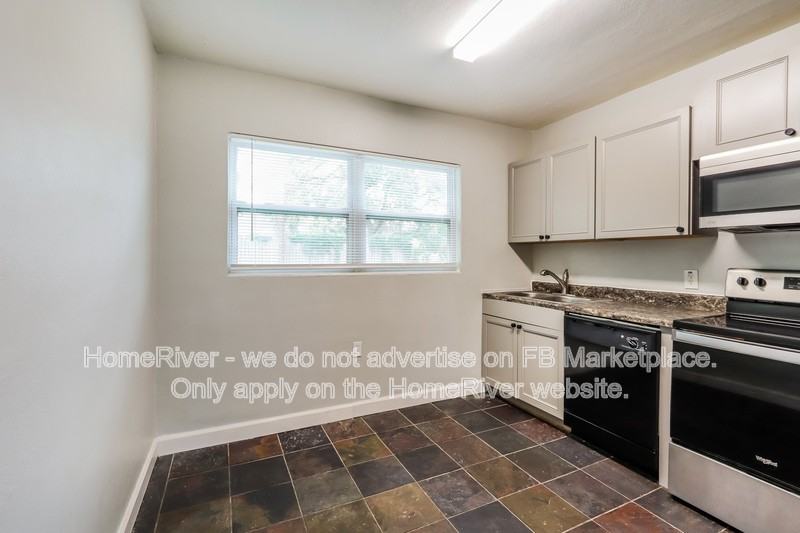 5809 Michigan Ave - Photo 6 of 20