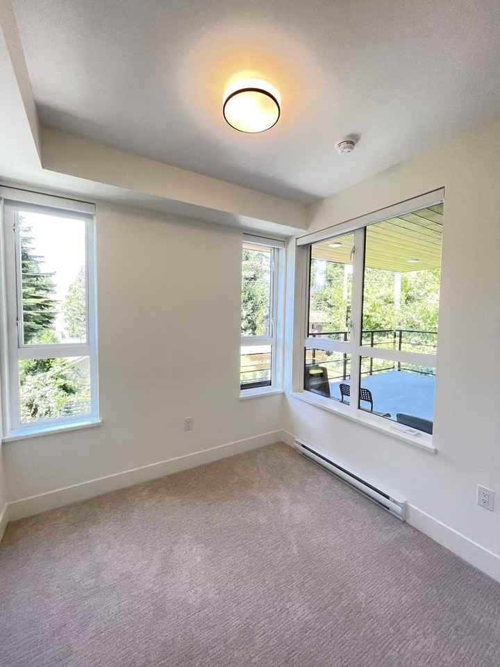 10000 133 Street - Photo 5 of 15