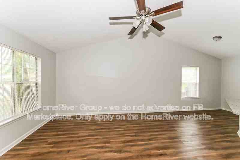 7007 Village Ln - Photo 3 of 20