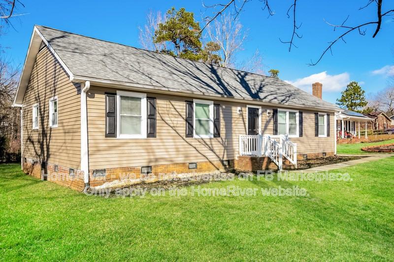 703 Woodlake Dr - Photo 2 of 20