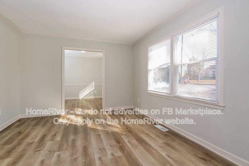 703 Woodlake Dr - Photo 4 of 20