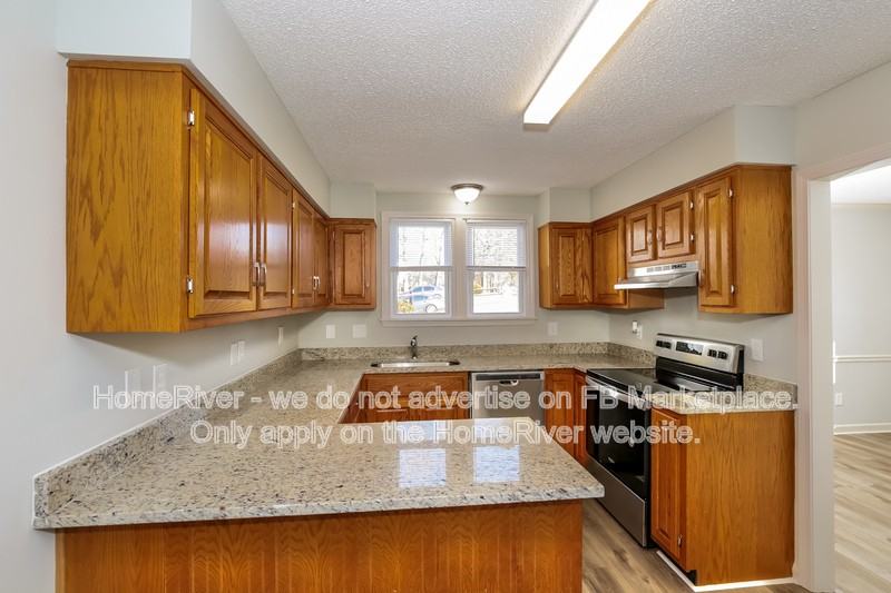 703 Woodlake Dr - Photo 7 of 20