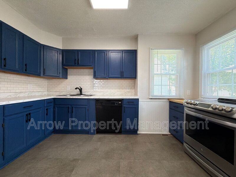 3757 A St - Photo 4 of 19