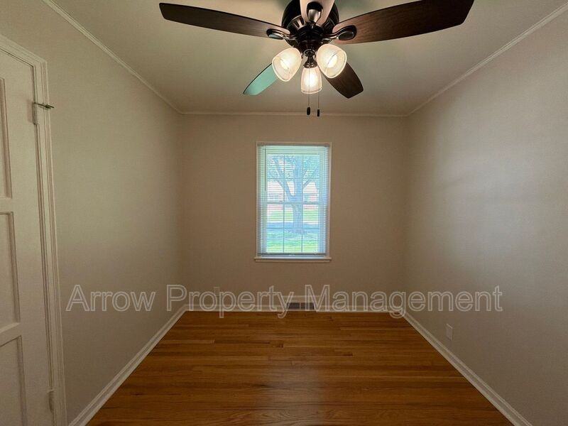 3757 A St - Photo 5 of 19