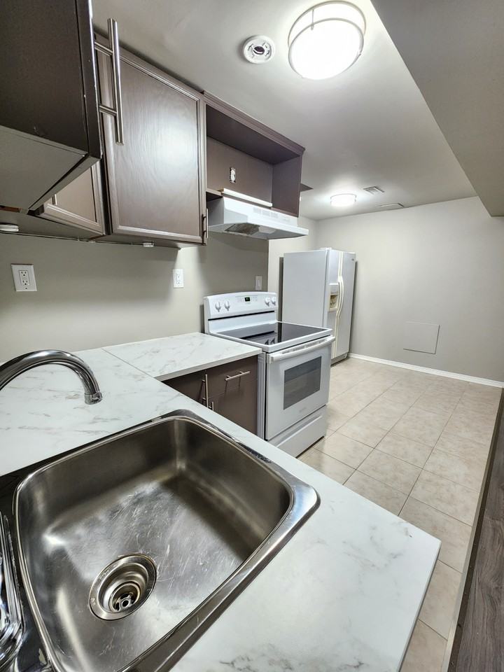20 Prestonway Drive #2 - Photo 7 of 8