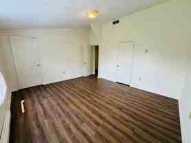 355 Wakeman Ct - Photo 1 of 1