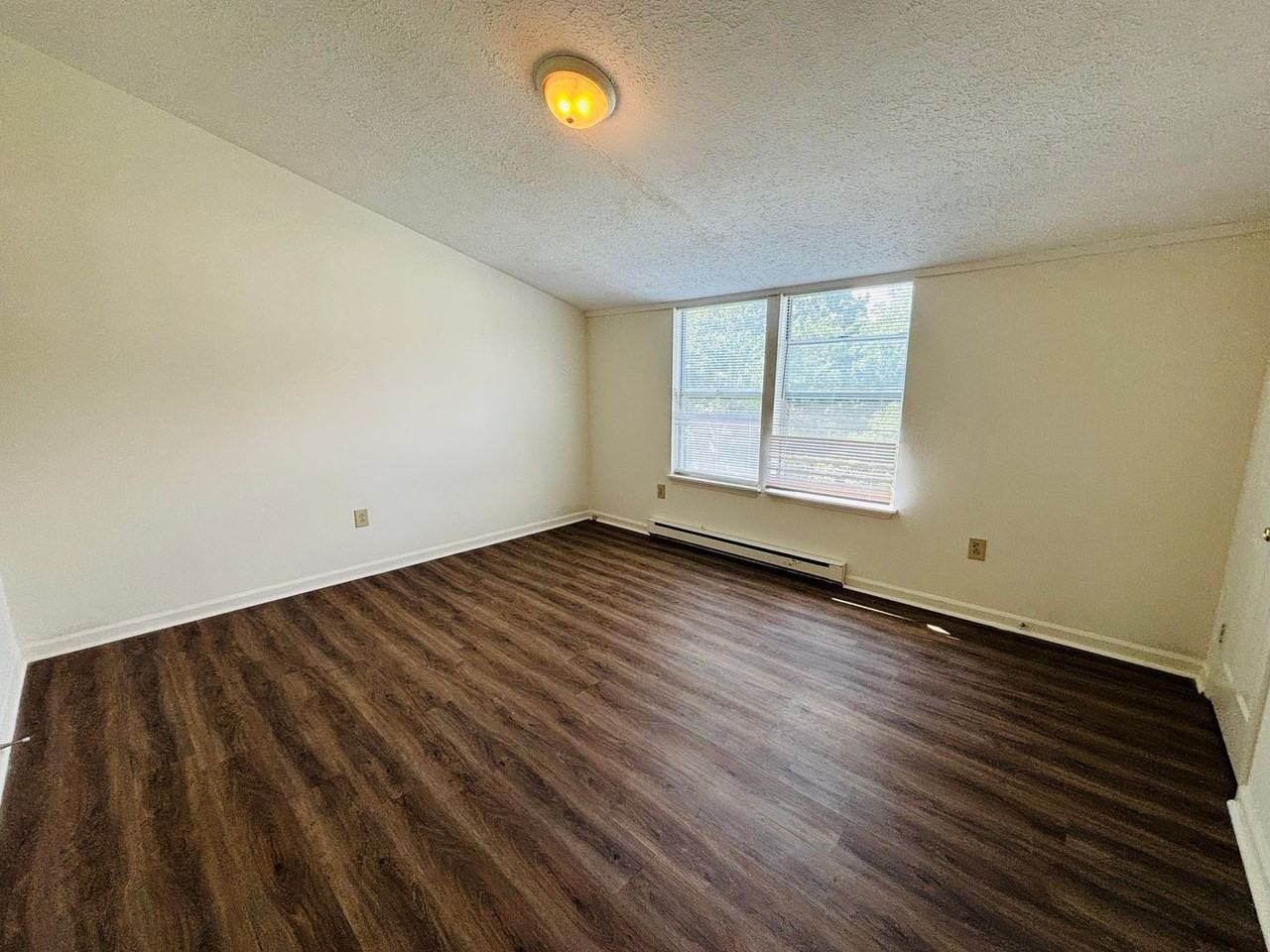 355 Wakeman Ct - Photo 2 of 21