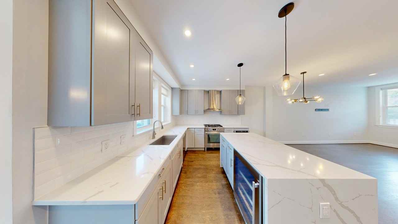 4023 New Hampshire Ave Nw - Photo 2 of 28