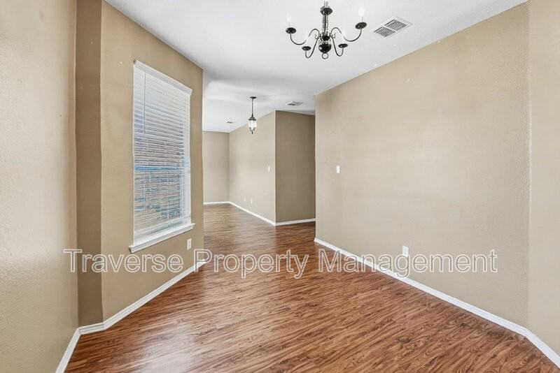 5208 Novato Pl - Photo 7 of 26