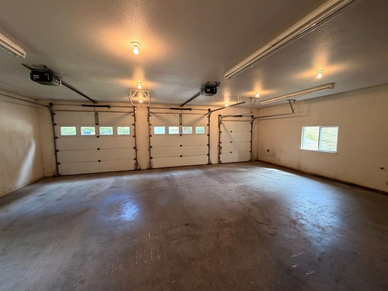 4204 Sharpe Rd - Photo 3 of 17