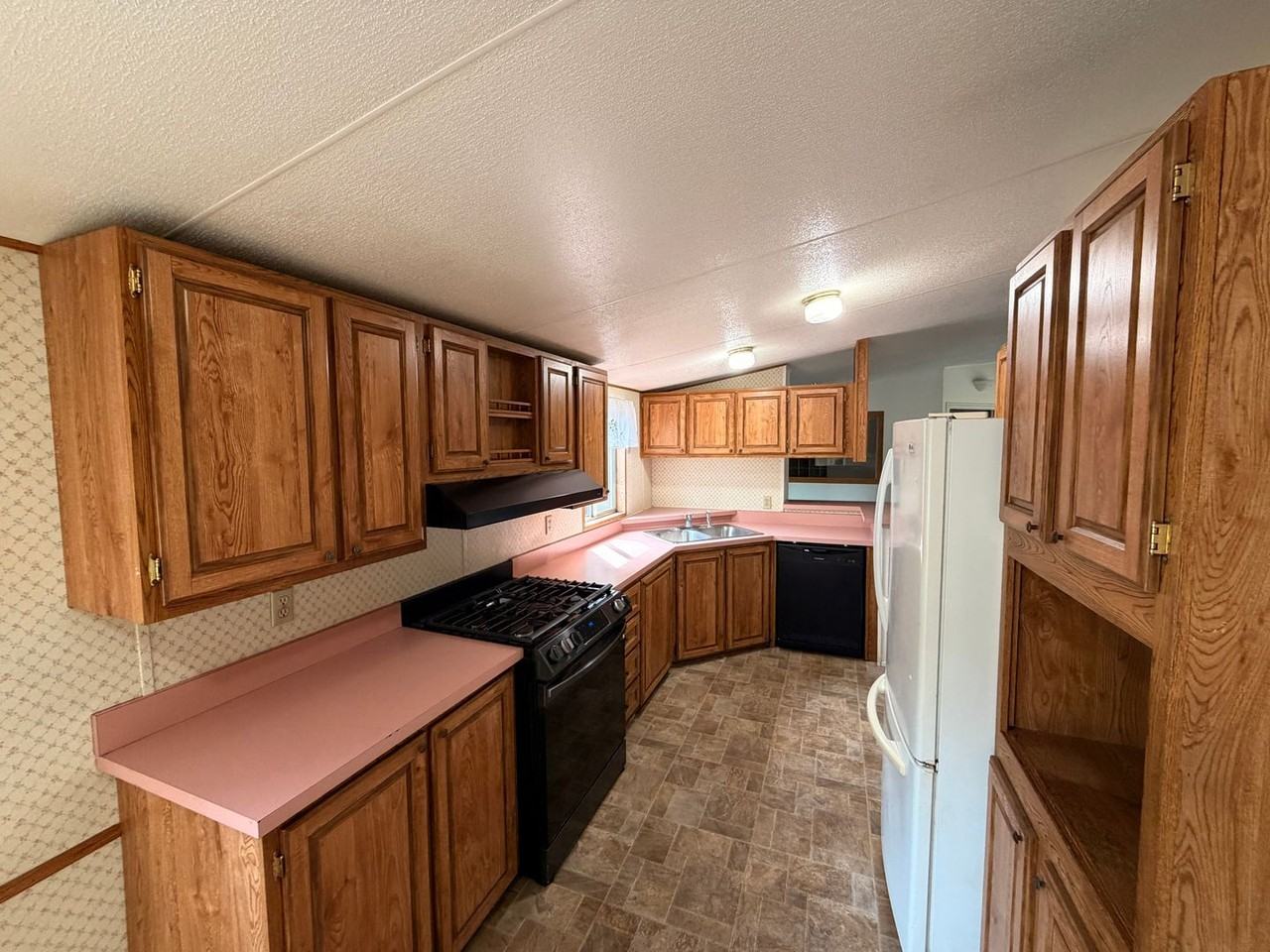 4204 Sharpe Rd - Photo 4 of 17