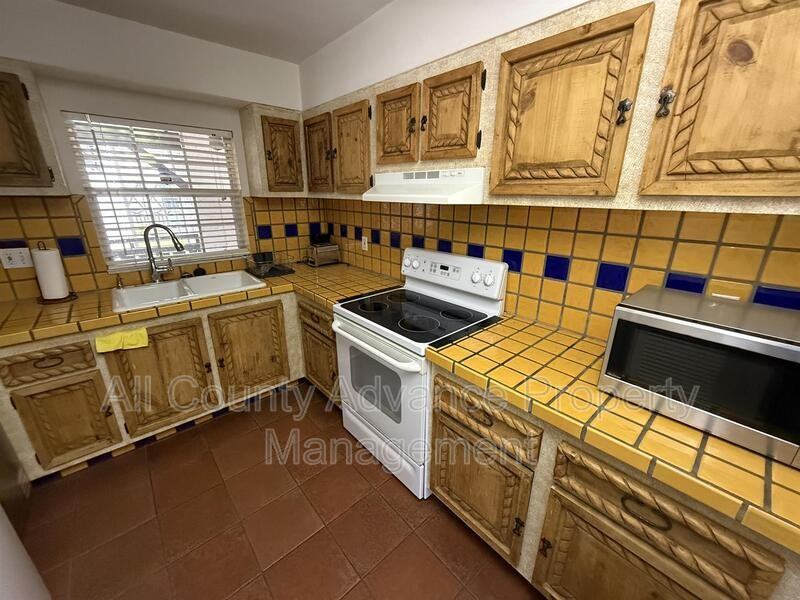 230 N Bayshore Blvd - Photo 3 of 12