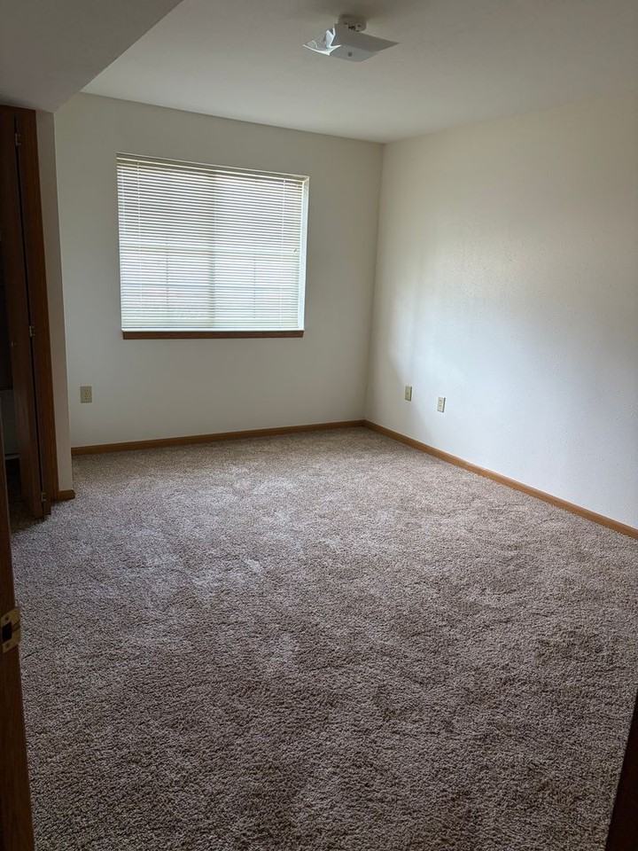 Lewis Townhomes - Photo 5 of 21