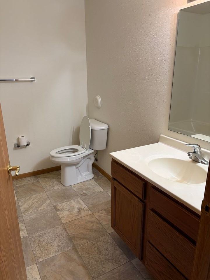 Lewis Townhomes - Photo 6 of 21