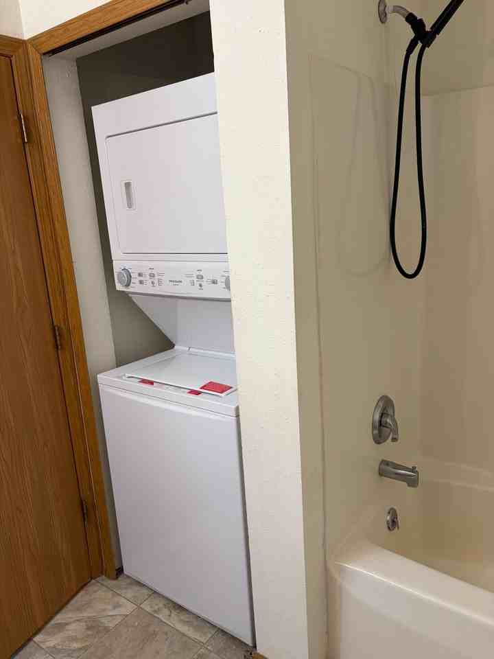 Lewis Townhomes - Photo 7 of 21