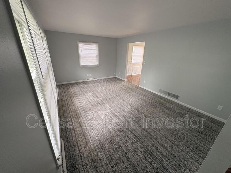 1321 Spring St - Photo 2 of 11