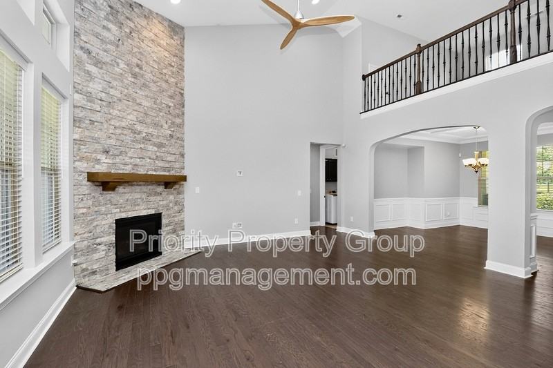 16436 Palisades Commons Dr - Photo 3 of 50