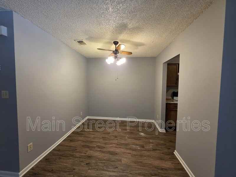 6288 Hamilton Bridge Rd #104 - Photo 4 of 11
