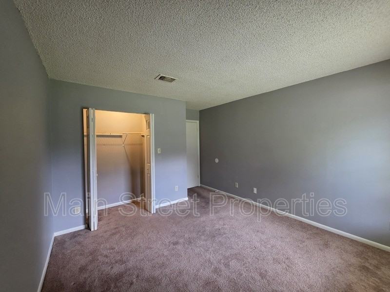 6288 Hamilton Bridge Rd #104 - Photo 7 of 11