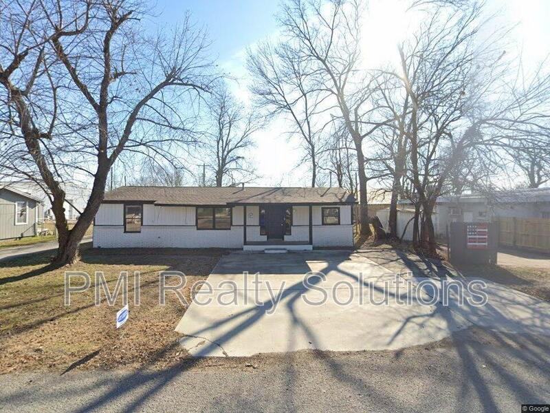 12 1st St Ne