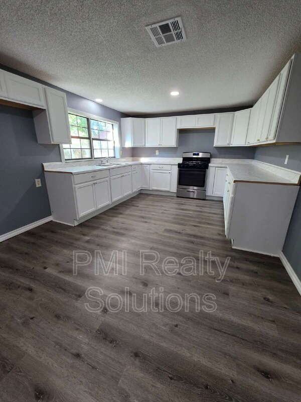 12 1st St Ne - Photo 4 of 18