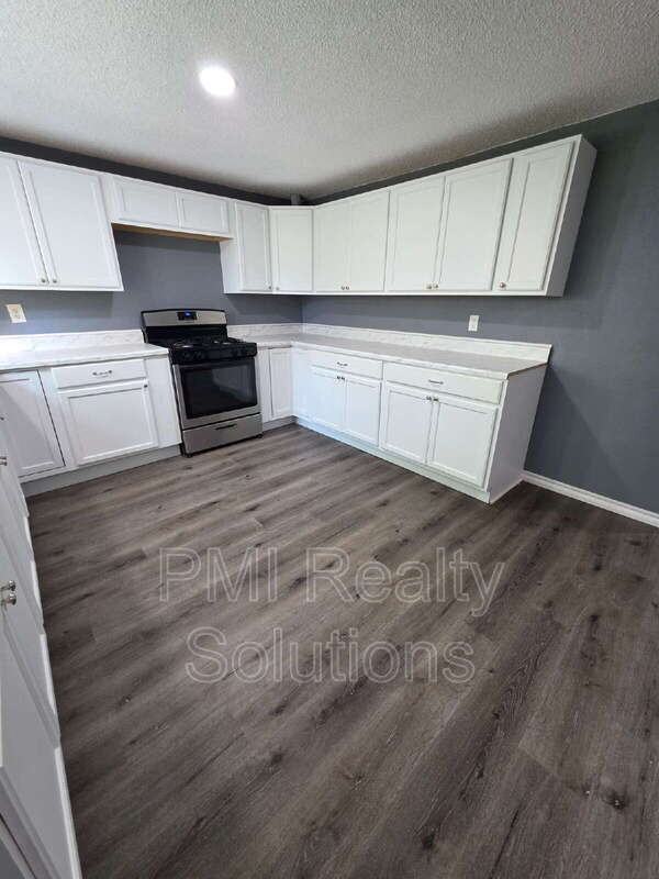 12 1st St Ne - Photo 6 of 18