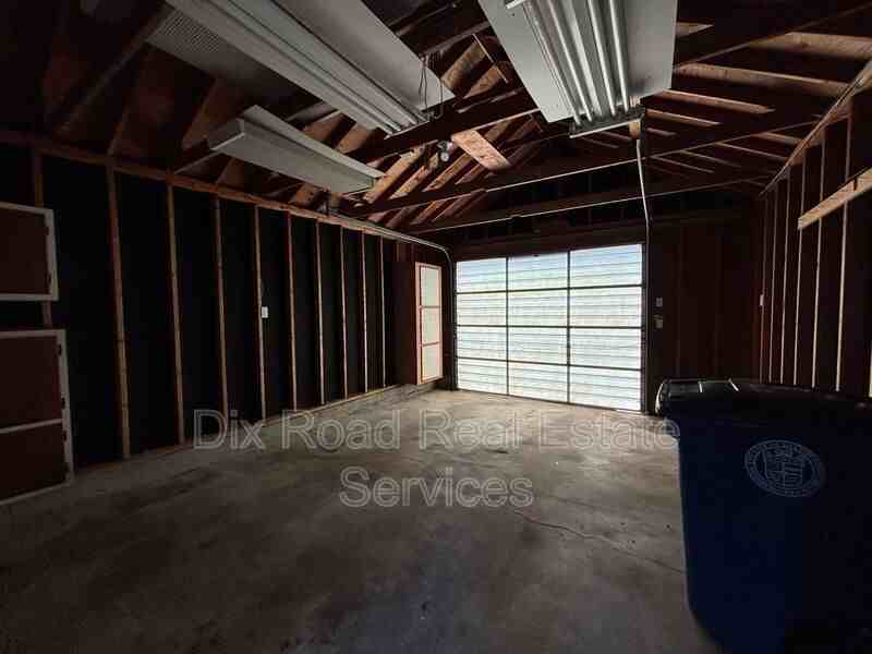 24 Lutz Ave - Photo 5 of 25