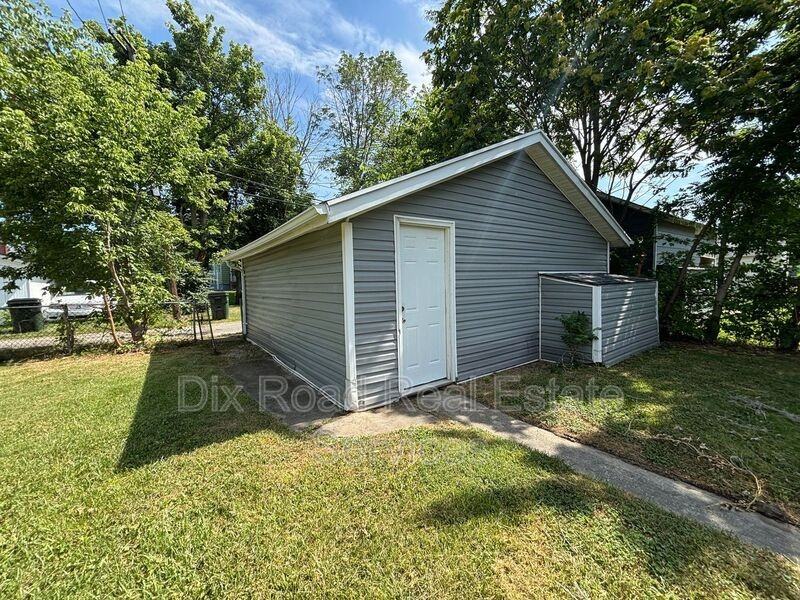 229 Bellaire Ave - Photo 5 of 24