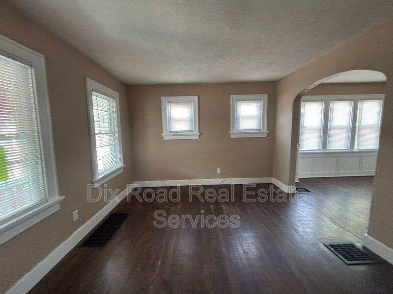 229 Bellaire Ave - Photo 7 of 24
