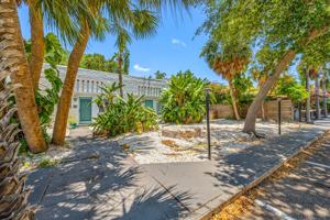 featured image of 1700 Park St N