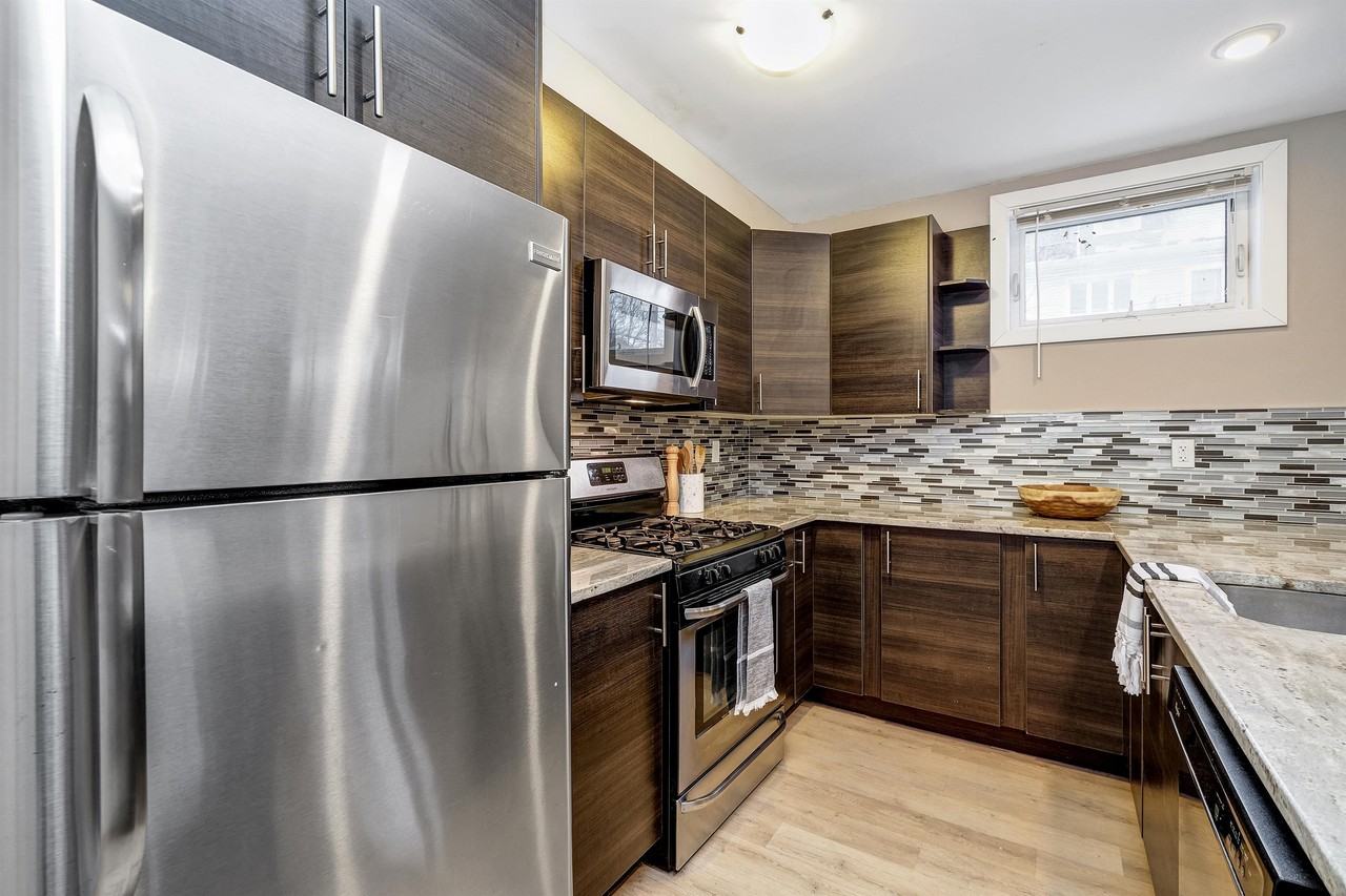 149 Henderson Avenue - Photo 7 of 50