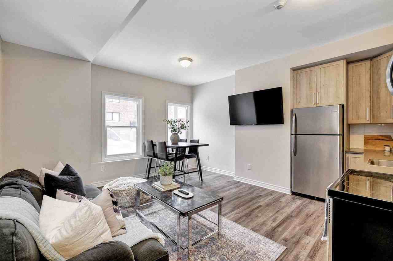 84 Russell Avenue - Photo 5 of 42