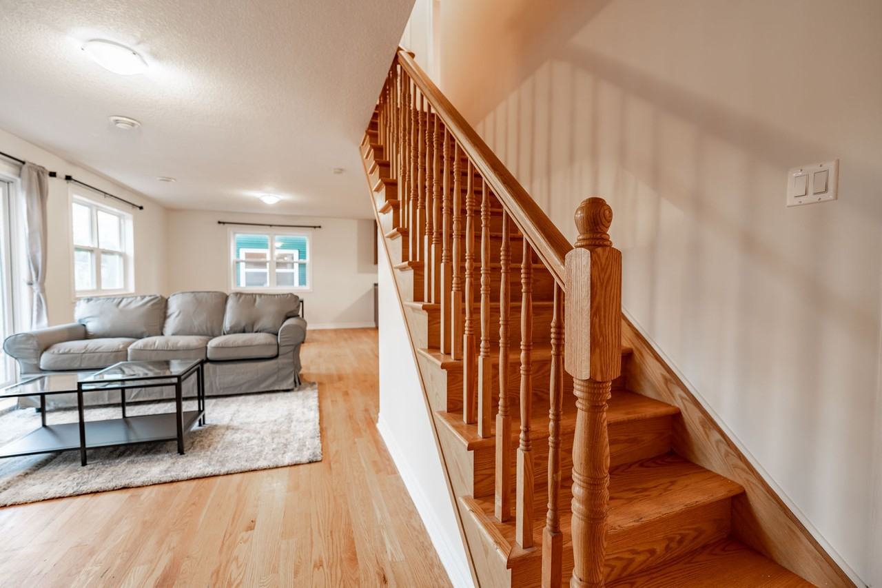 570 Chapel Street - Photo 5 of 19