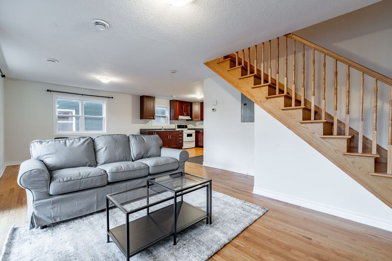 570 Chapel Street - Photo 7 of 19