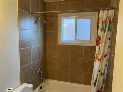 124 Lavergne Street - Photo 5 of 10