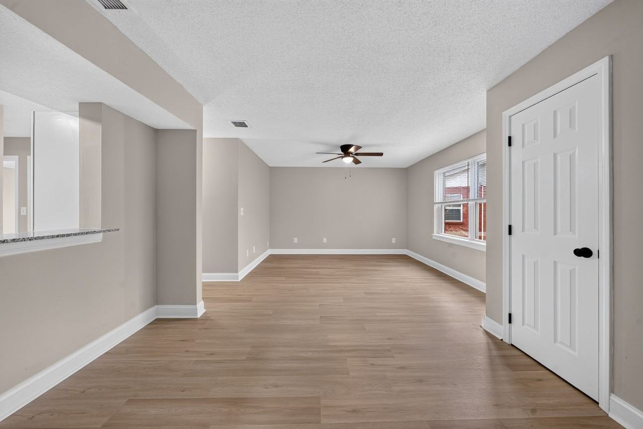 Spring Branch Apartments - Photo 4 of 50