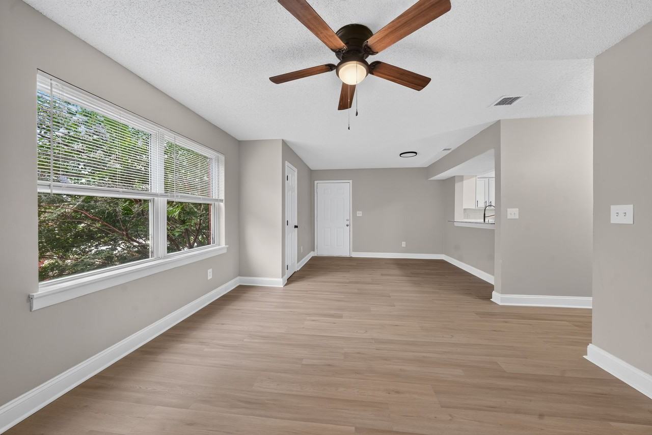 Spring Branch Apartments - Photo 5 of 50