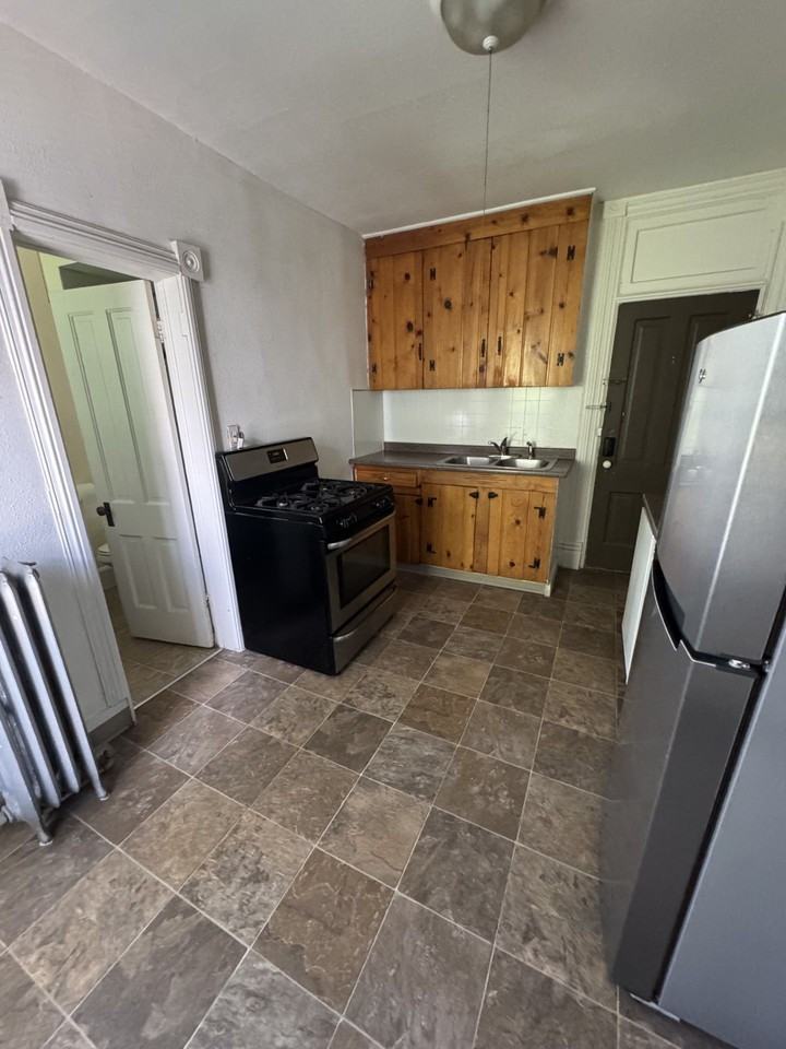 501 N Weber St #5 - Photo 2 of 10
