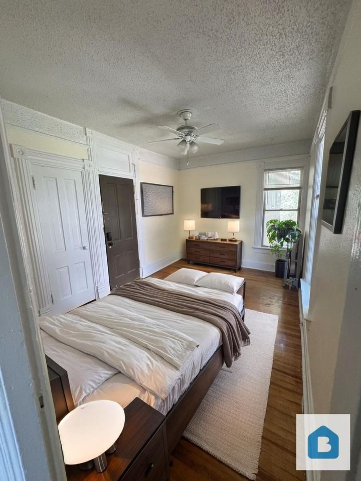 501 N Weber St #5 - Photo 4 of 10