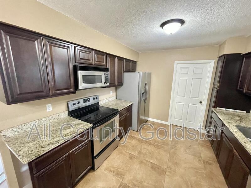 472 Ridgewood St Nw - Photo 6 of 13
