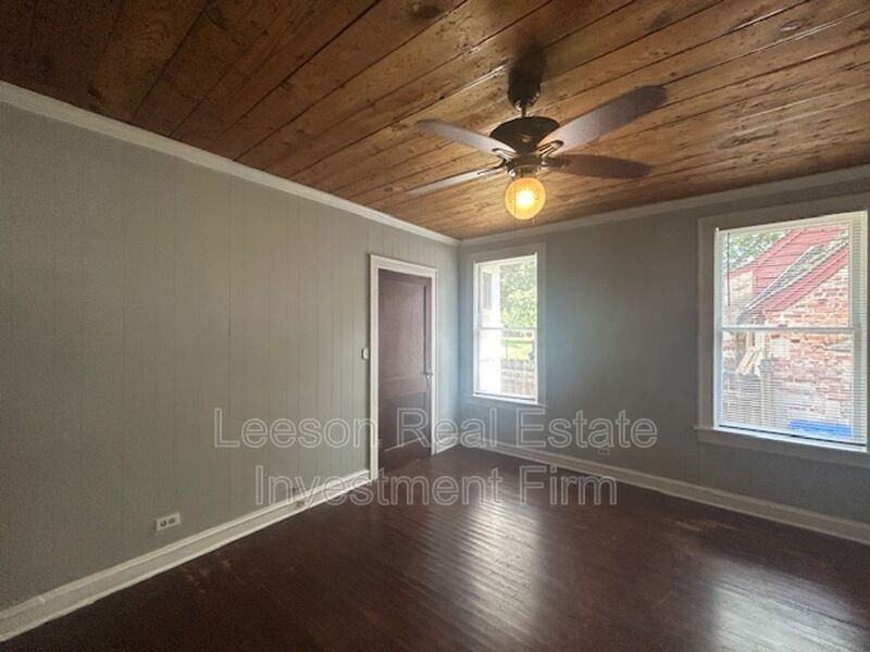 3349 Alexander Ave - Photo 5 of 14