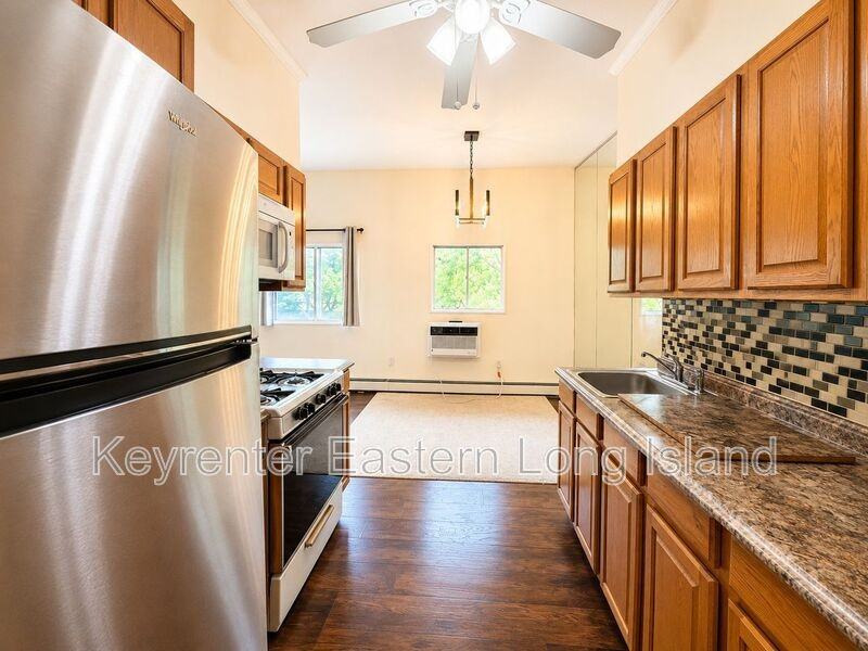 265 N Newbridge Rd #C2 - Photo 2 of 6