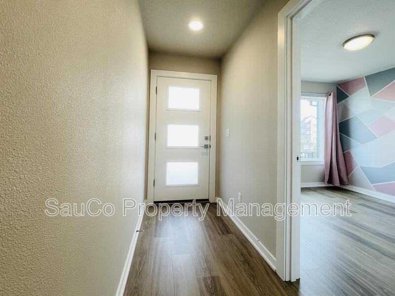 17153 Sw Woodpecker Ln - Photo 2 of 28