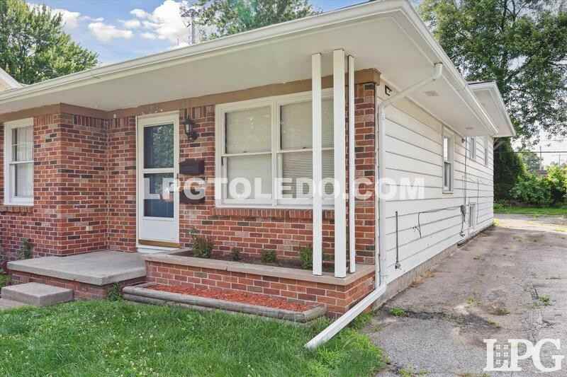 3145 Sherbrooke Rd - Photo 2 of 19