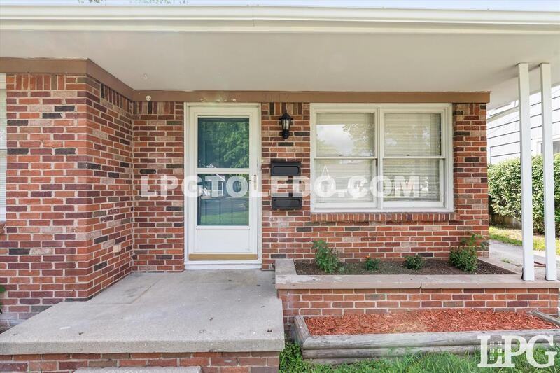 3145 Sherbrooke Rd - Photo 3 of 19