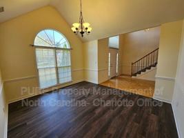 featured image of 151 Woodfern Pl