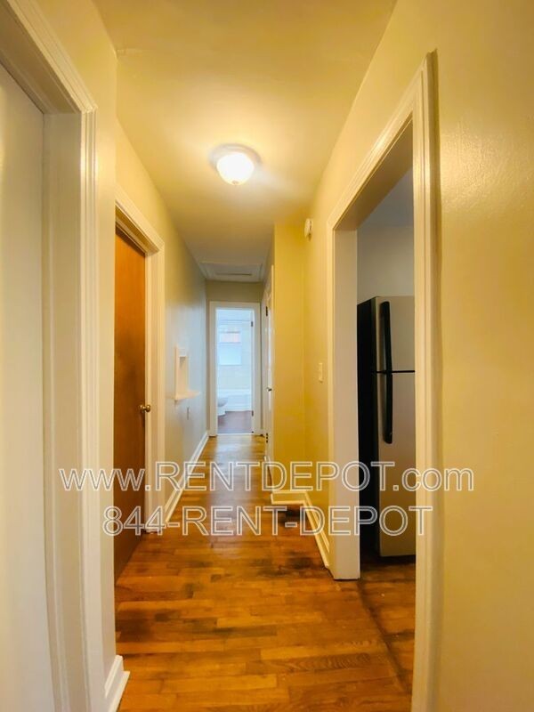 629 S Harlan Ave #C - Photo 4 of 9