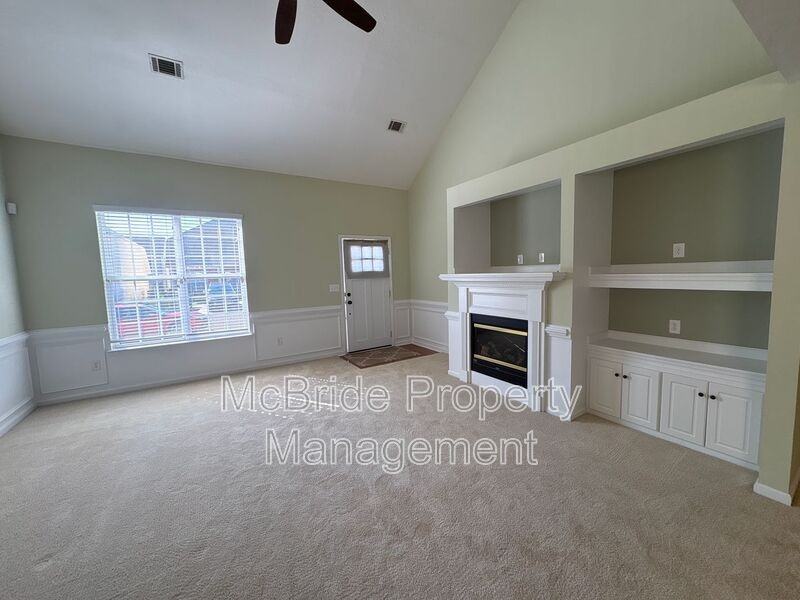 429 Snead Way - Photo 3 of 24