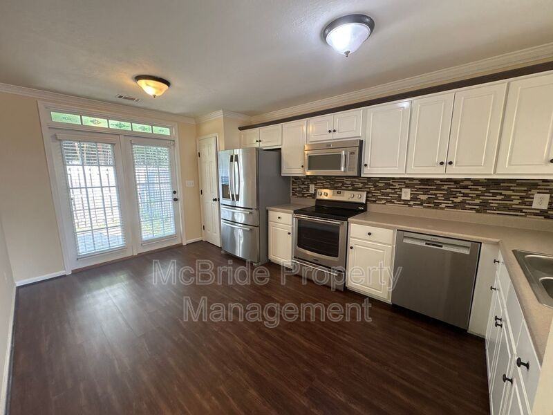 429 Snead Way - Photo 6 of 24